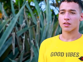 Novinho com bunda gostosa sendo fodido gay sex videos asian hot