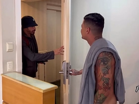 BATI NO QUARTO ERRADO asian gay nude sex videos