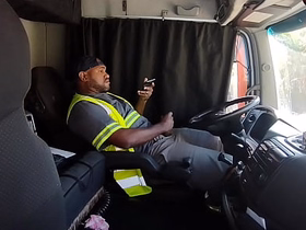 Masturbando no caminhão asian gay big dick mating videos