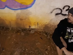 O MACHO CASADO FOI FUMA UMA ERVA NA PRAÇA E DEU TESÃO E ACABOU PEGANDO O MORADOR DE RUA E GANHANDO LEITADA NO RABO ( TESAER ) asian dad with the addition of son gay sex videos