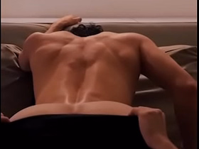 Después de la despedida de solteros el novio me folla a pelo y termina en mi culo asian gay bus sex videos