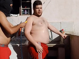 Maloka Come o Gordinho na Laje - parte 1 (COMPLETO NO White-hot E SHEER) asian casting gay sex videos