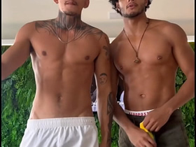 Passivo Femboy dando pra casal de Ativos Dotados asian gay pornstar sex videos