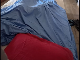 Si masturba sotto le lenzuola velocemente e intensamente e viene - orgasmo reale asian teenagers gay lovemaking videos