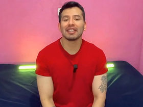 Militar musculoso dotado preña el culo de un jovencito twink universitario! Relato sexual asian gay dealings turtle-dove videos