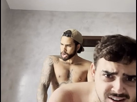 Novinho liberou gostoso pro amigo asian gay sex videos. com