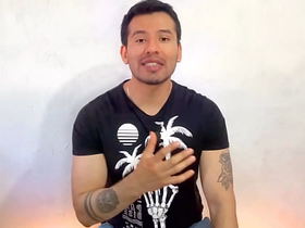 El jefe de la pandilla dotado chacal le rellena a pelo el culo del afeminado del barrio gay sex videos asian 2025