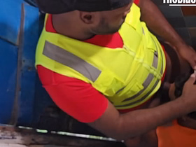 Funcionário registra sua pegação no banheiro com outro operario asian gay making love boy videos