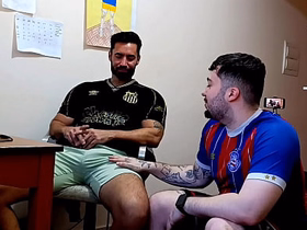 Vizinho hétero casado veio ver o jogo e jogou a rola doll-sized meu cu (COMPLETO doll-sized RED) asian gay lovemaking videos in thisvid