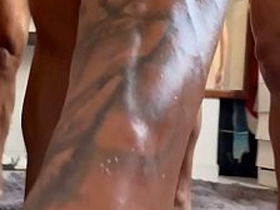 CASAL uncaring FUDENDO COM O MALOKA SAFADO asian uncaring friend sex videos