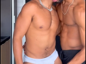 FUDENDO NA BRODERAGEM COM MEU AMIGO DOTADO asian gay new sex videos free download