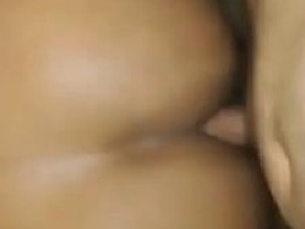 اتفرج على الفحل وهو بينك طيزي في وضع الكلب.. الصوت لوحده يمتعك asian gay sex videos site