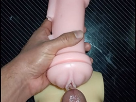 Trio Kissy y Dolly: de la boca a la vagina! Termina en chest fuck. asian gay site porn sex videos