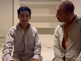 Este joven nunca había probado una gran verga como la que tiene este discapacitado only asian mature daddy gay sex videos